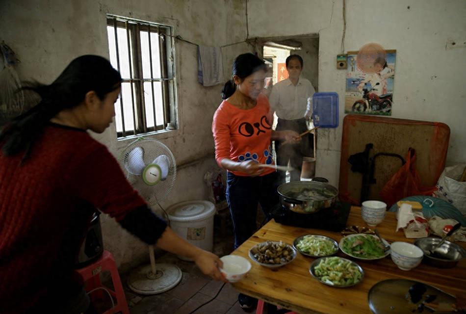 实拍：嫁入中国农村的越南新娘，家庭美满生活幸福